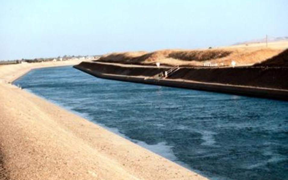 Irrigation canal liner preserves integrity and contains water